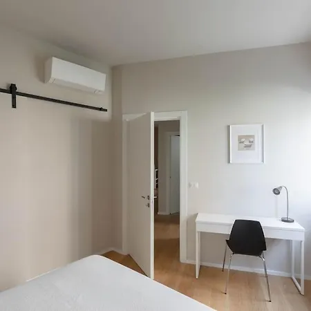 Modern Spacious On The Tevere