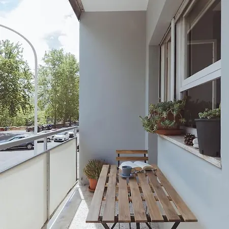 Modern Spacious On The Tevere
