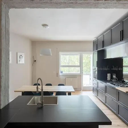 Apartment Modern Spacious On The Tevere Rome