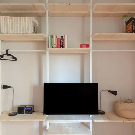 Modern Spacious On The Tevere Rome